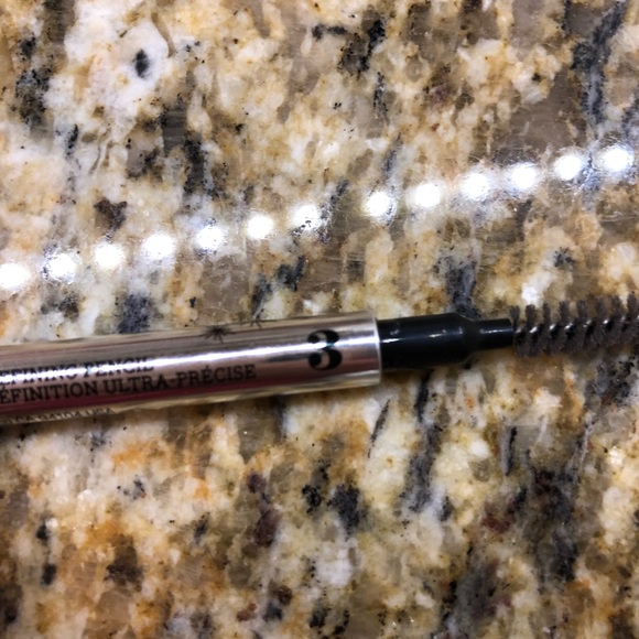 Benefit brow pencil in shade 3 - Picture 3 of 3